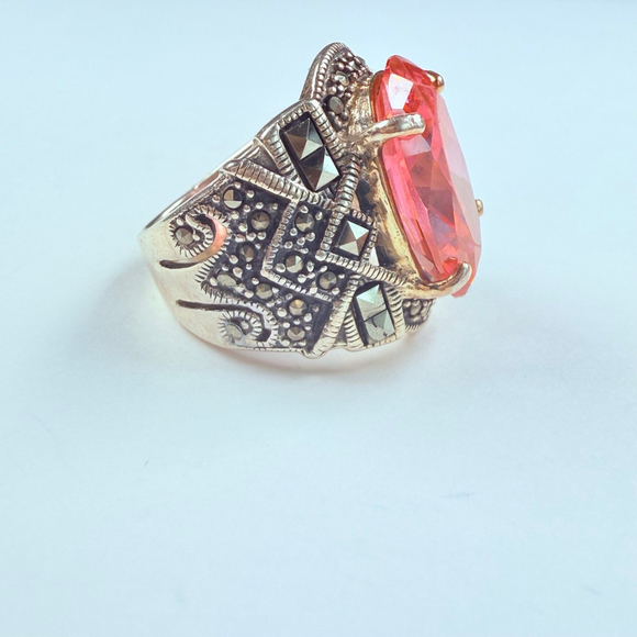 Vintage Large 21 CT Pink Cubic Zirconia CZ & Marcasite Sterling Silver 925 Ring - Picture 3 of 10